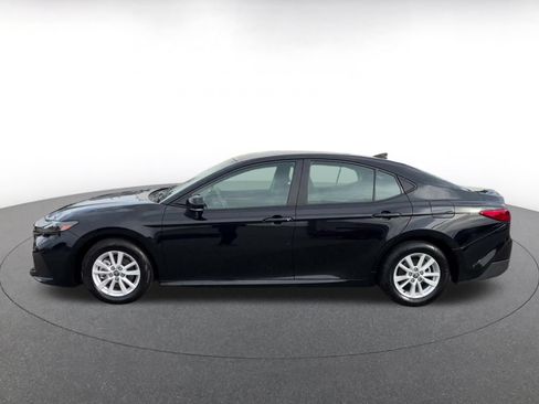 Used 2025 Toyota Camry LE FWD image 8