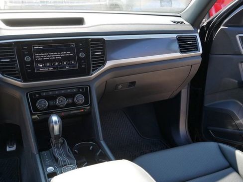 Certified 2023 Volkswagen Atlas Cross Sport SEL R-Line image 23