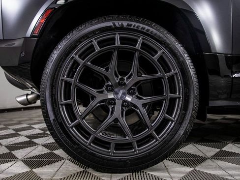 Used 2024 Land Rover Defender 90 Carpathian Edition image 35