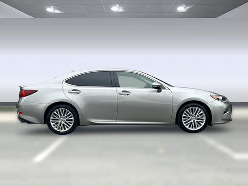 Used 2016 Lexus ES 350 w/ Luxury Package w/Wood Trim FWD image 7