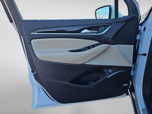 Used 2021 Buick Enclave Premium w/ Sun and Sites Package image 15