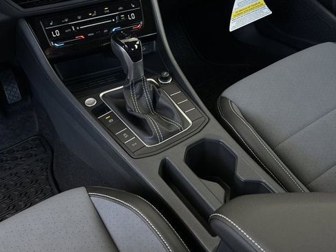 New 2025 Volkswagen Jetta SE image 24