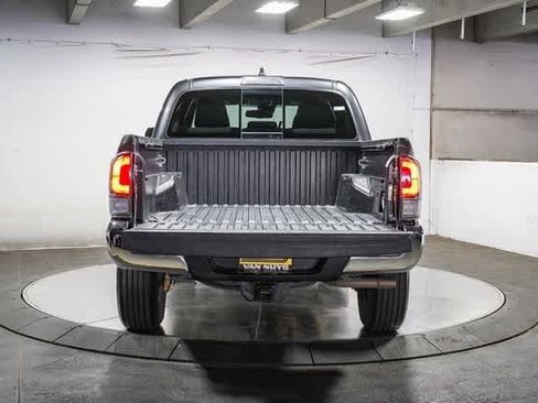 Certified 2023 Toyota Tacoma TRD Off-Road image 26