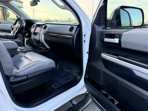 Used 2014 Toyota Tundra Limited image 11