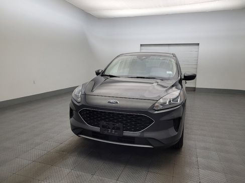 Used 2020 Ford Escape SE image 15