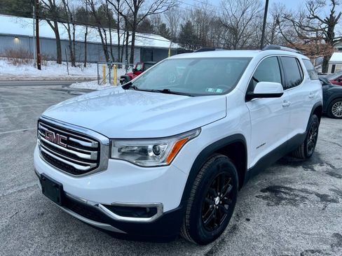 Used 2018 GMC Acadia SLT image 2
