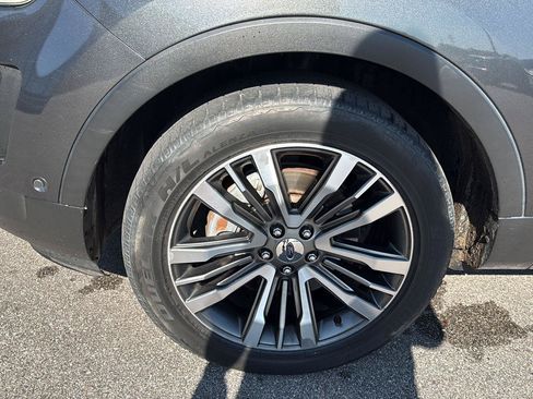 Used 2017 Ford Explorer Platinum AWD/4WD image 16