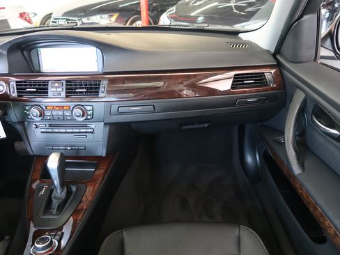Used 2011 BMW 328i xDrive Sedan AWD/4WD image 15