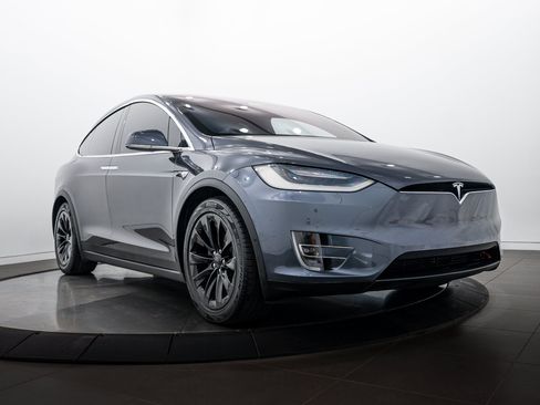 Used 2018 Tesla Model X 75D AWD/4WD image 1
