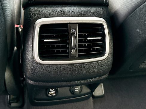 Used 2017 Kia Sorento FWD image 19