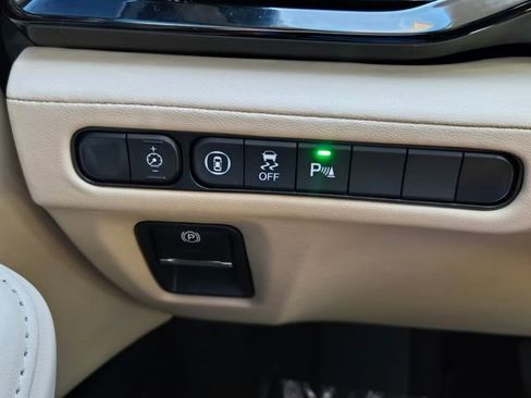 Certified 2025 Acura MDX FWD w/ Technology Package image 27