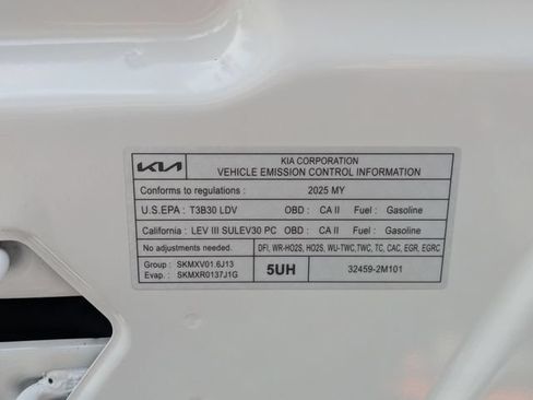 Certified 2025 Kia Sorento EX w/ EX Panoramic Sunroof Package AWD/4WD image 34