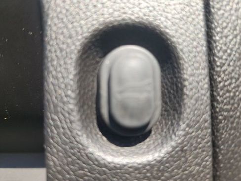 Used 2020 Cadillac Escalade Platinum image 16