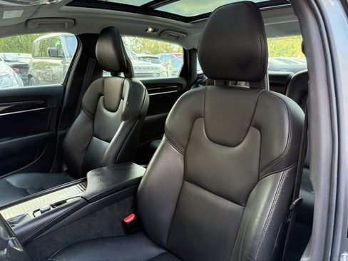 Used 2018 Volvo S90 T5 Momentum image 9