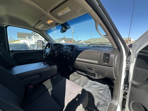Used 2013 Chevrolet Silverado 2500 LT w/ Suspension Package, Off-Road image 32