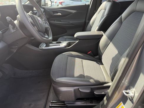 Used 2025 Buick Envista Preferred image 25