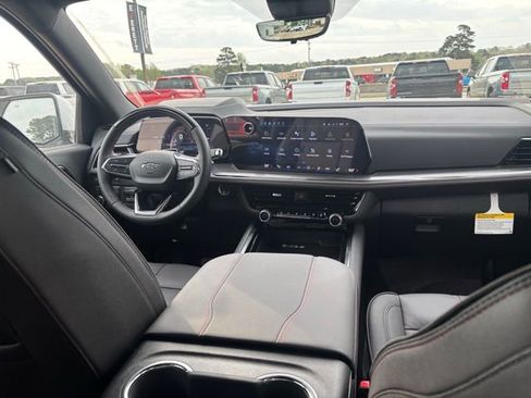 New 2026 Chevrolet Suburban RST image 13