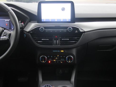 Certified 2024 Ford Escape Active image 17