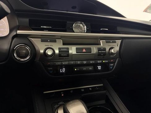 Used 2018 Lexus ES 350 w/ Luxury Package w/Wood Trim FWD image 21