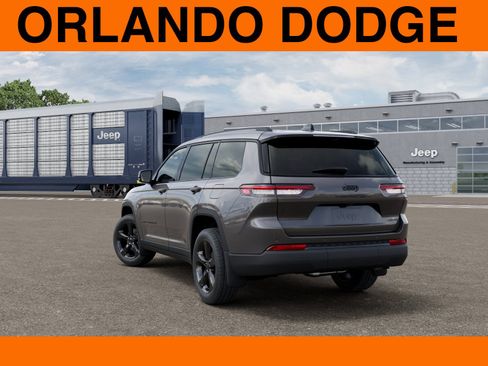 New 2025 Jeep Grand Cherokee L Limited w/ Luxury Tech Group II RWD image 3