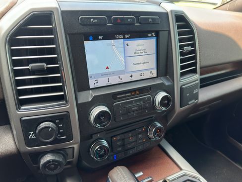 Used 2018 Ford F150 King Ranch w/ Equipment Group 601A Luxury AWD/4WD image 30