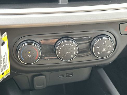 Certified 2024 Chevrolet Trax LS image 30