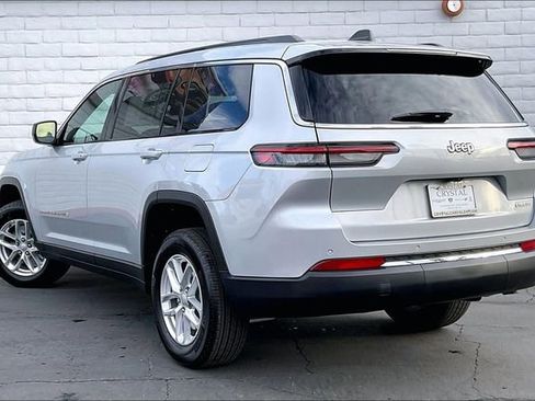 New 2025 Jeep Grand Cherokee L Laredo image 2