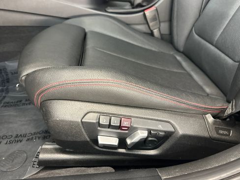 Used 2018 BMW 330i xDrive 330i xDrive w/ Convenience Package image 14