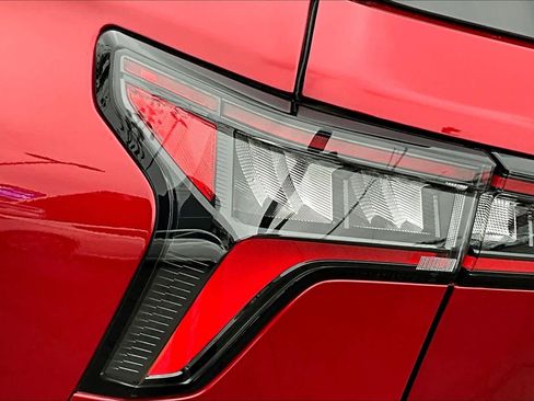 Used 2025 Chevrolet Equinox RS image 28