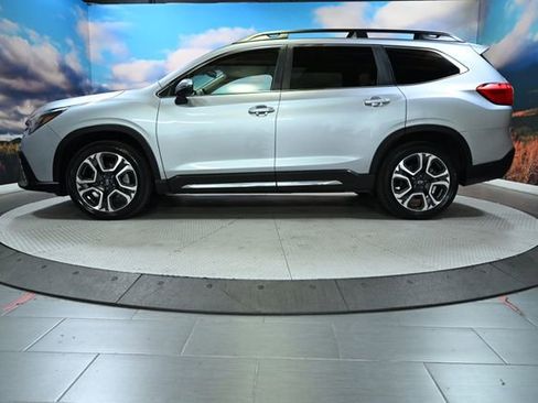 Certified 2023 Subaru Ascent Limited image 5