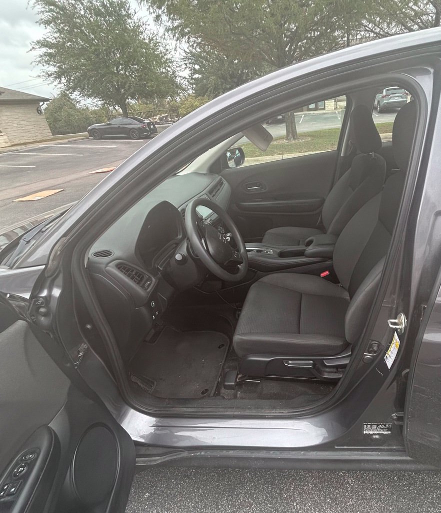 Used 2019 Honda HR-V LX image 14