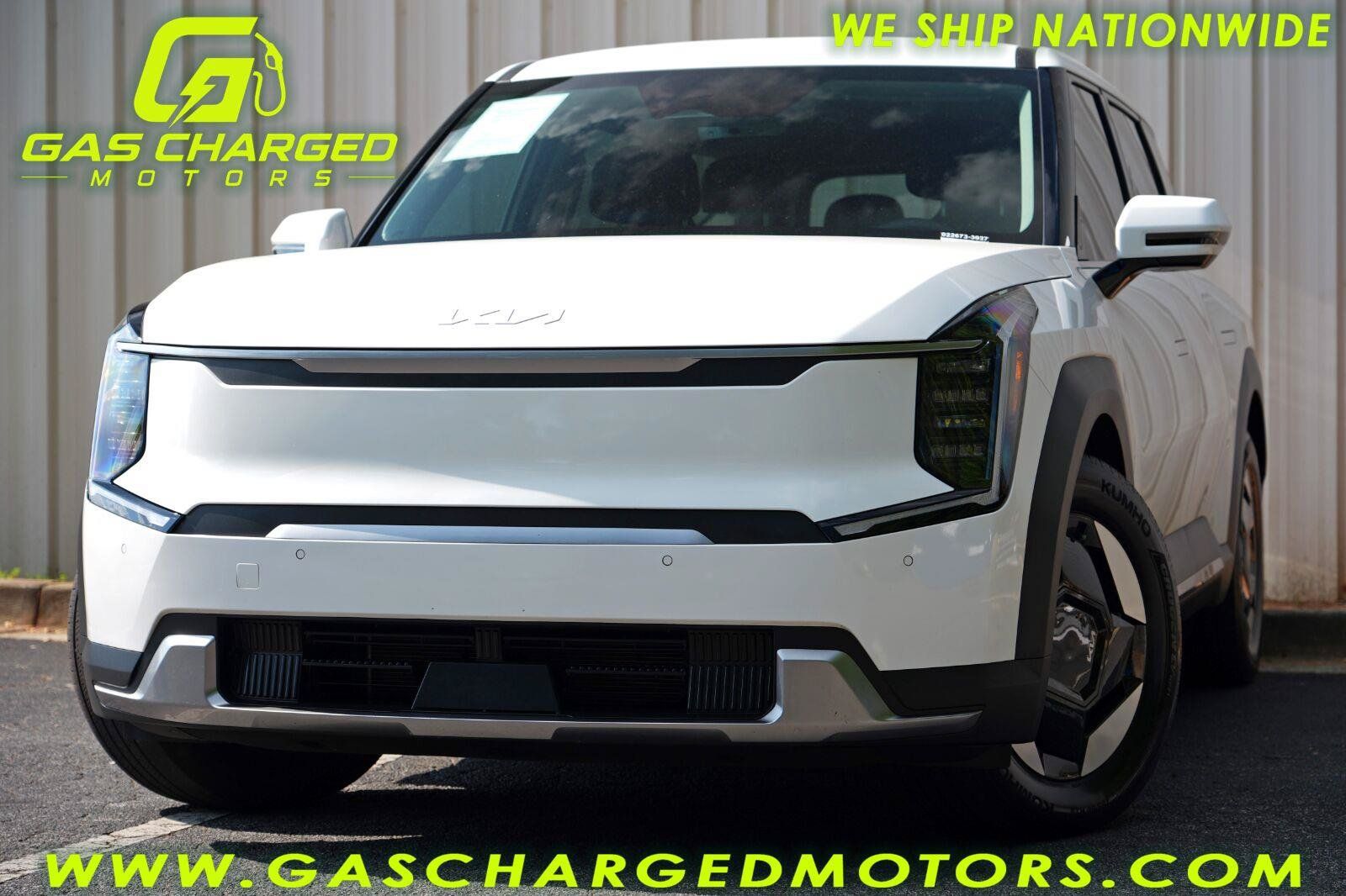 Used 2024 Kia EV9 Light Long Range RWD image 1