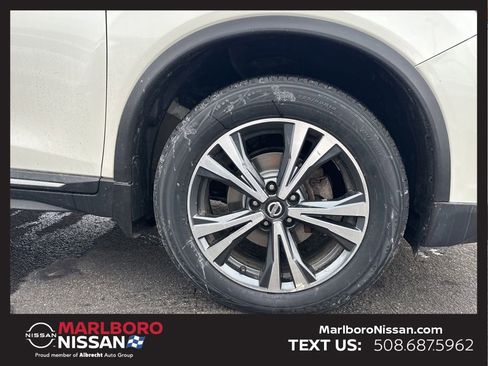 Certified 2018 Nissan Rogue SL w/ Premium Package image 10