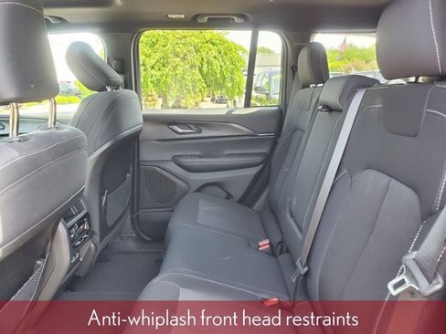 Used 2024 Jeep Grand Cherokee Laredo X w/ Luxury Tech Group I AWD/4WD image 36
