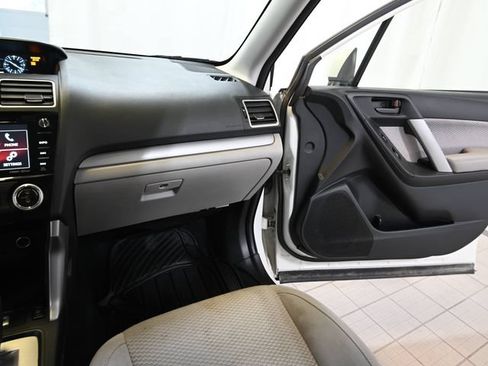 Used 2017 Subaru Forester 2.5i Premium w/ All-Weather Package AWD/4WD image 28