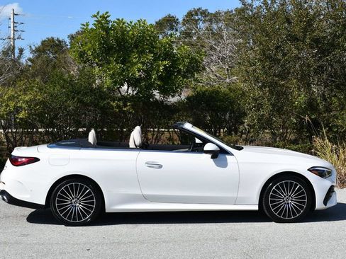 Used 2025 Mercedes-Benz CLE 300 4MATIC Cabriolet image 43