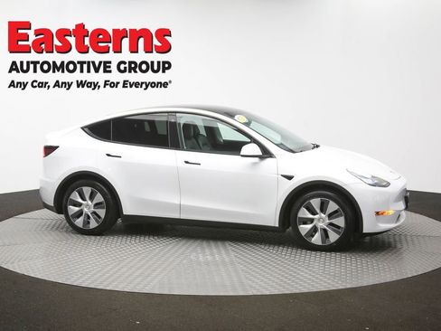 Used 2022 Tesla Model Y Long Range AWD/4WD image 41