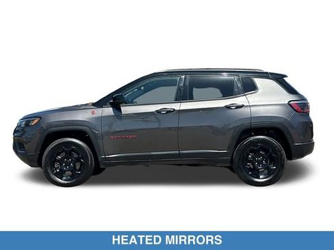 Used 2024 Jeep Compass Trailhawk AWD/4WD image 10