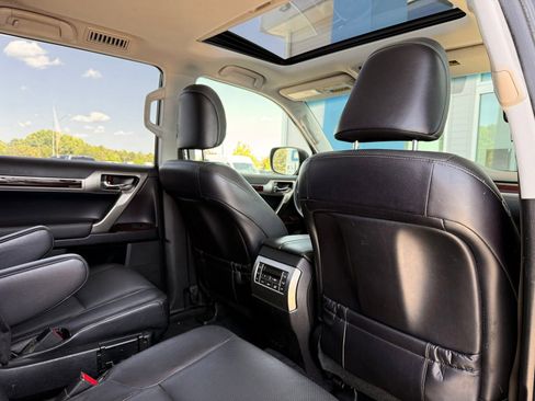 Used 2017 Lexus GX 460 Premium AWD/4WD image 23