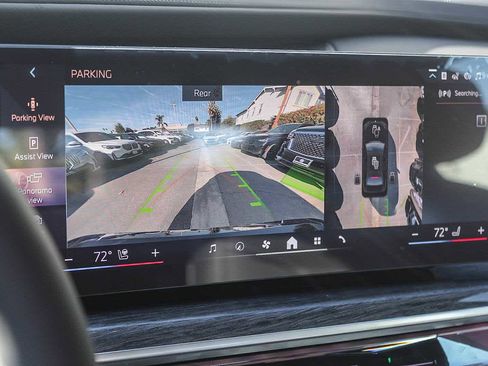 New 2026 BMW 750e xDrive w/ Executive Package image 23