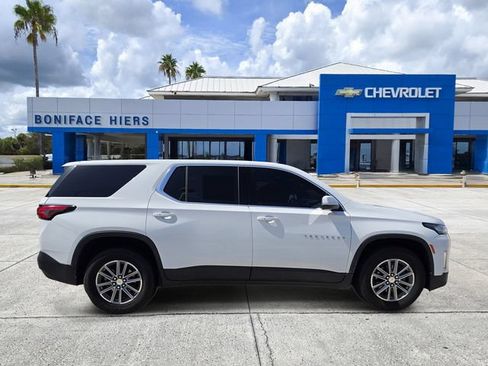 Used 2023 Chevrolet Traverse LT FWD image 4