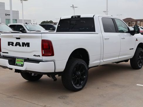 New 2026 RAM 2500 Laramie AWD/4WD image 6