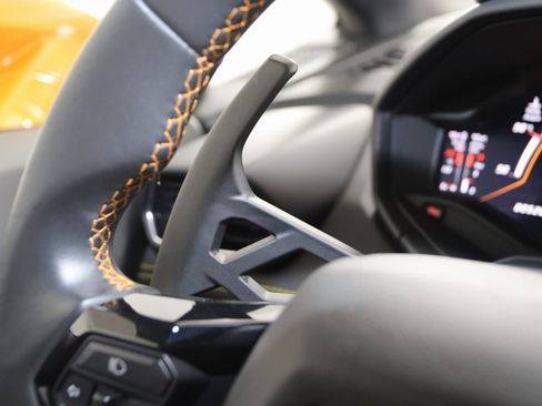 Used 2022 Lamborghini Huracan EVO image 50