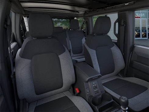 New 2025 Ford Bronco 4-Door image 10