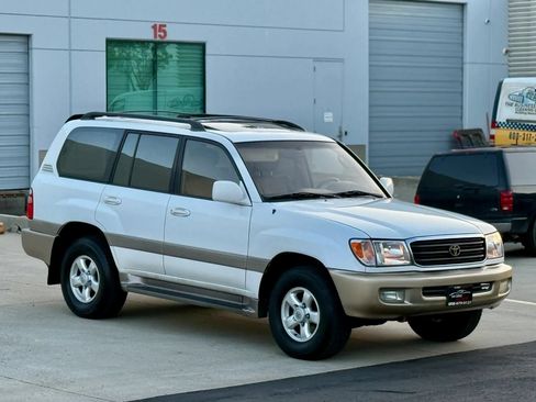 Used 2000 Toyota Land Cruiser w/ Convenience Pkg AWD/4WD image 27