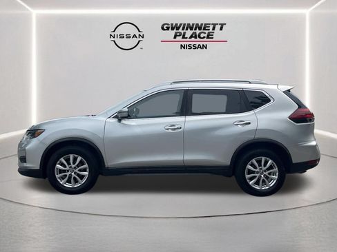 Used 2018 Nissan Rogue SV FWD image 21