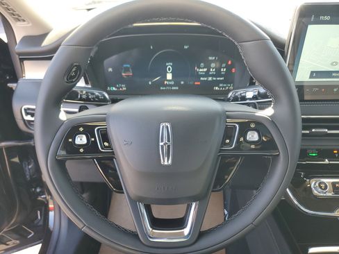 New 2026 Lincoln Corsair Premiere image 16