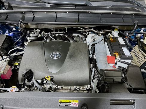 Certified 2022 Toyota Highlander XSE image 29