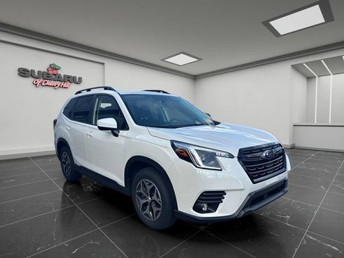Certified 2024 Subaru Forester Premium AWD/4WD image 1
