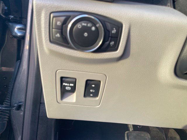 Used 2019 Ford F150 XLT w/ Equipment Group 302A Luxury AWD/4WD image 17